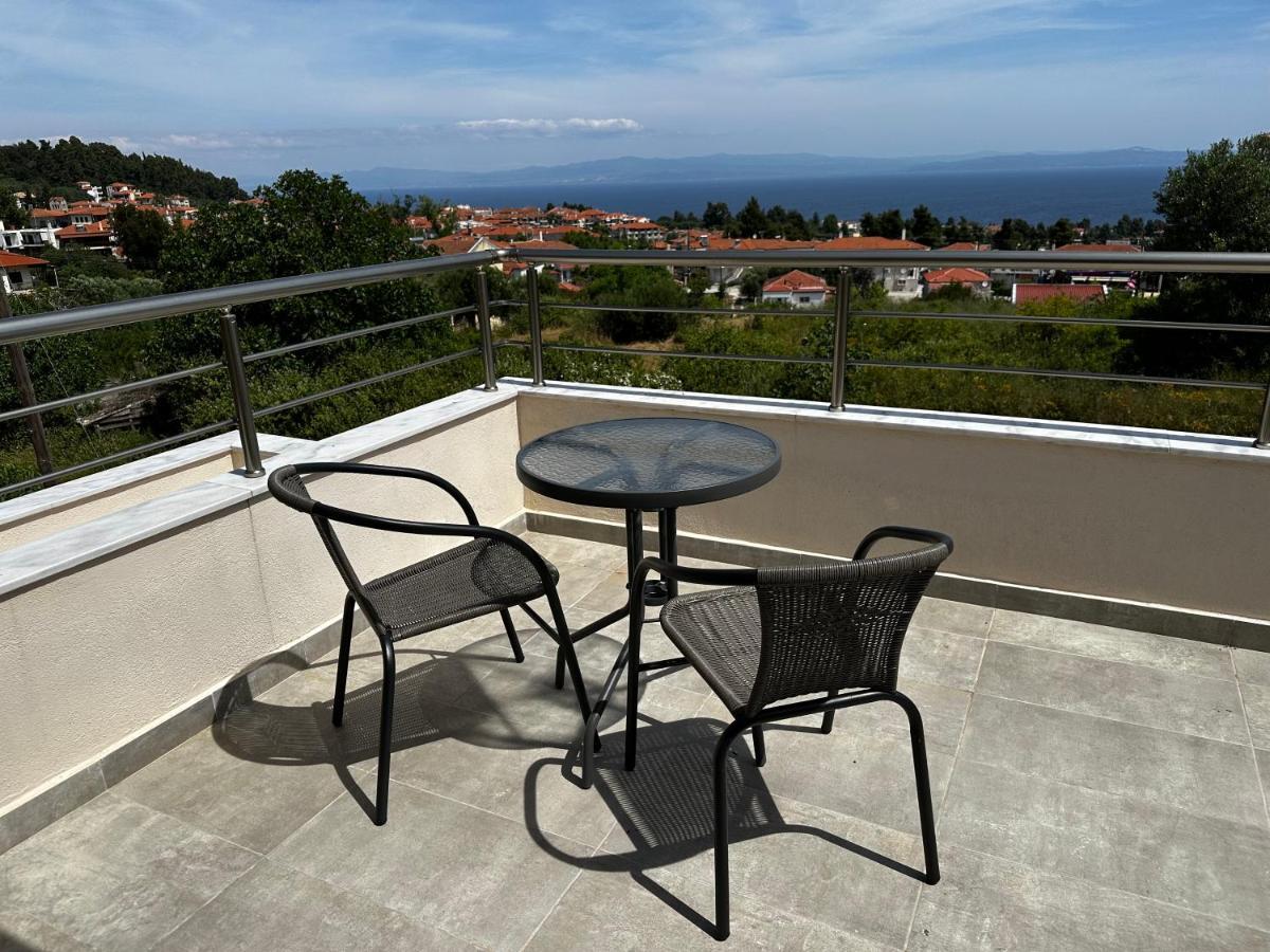 Lighthouse Apartments Kriopigi Exterior photo